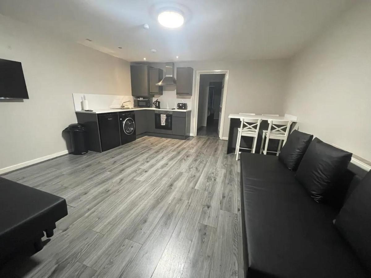 Hosted By Ryan - 2 Bedroom Apartment Liverpool Exteriör bild